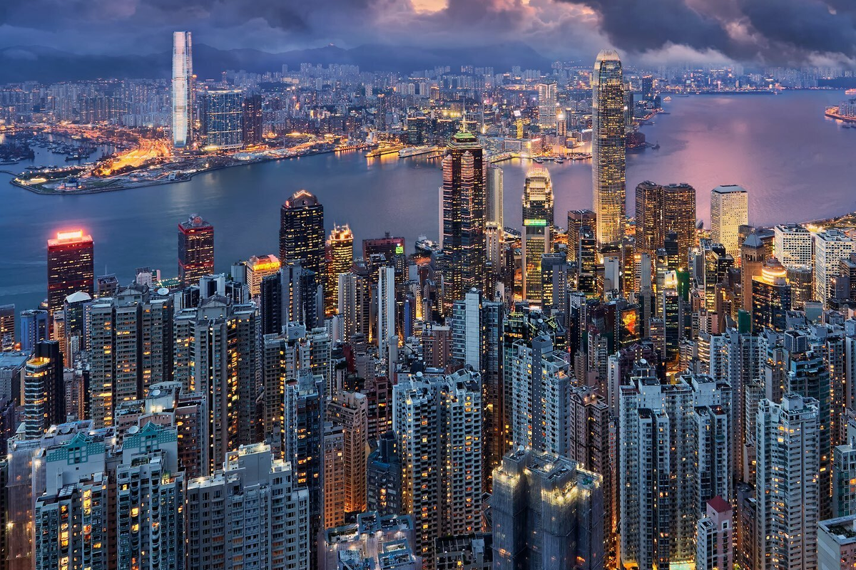Các Quốc Gia Singapore và Hồng Kông: Trung Tâm Tài Chính Quốc Tế Nhờ Chính Sách Mở Cửa và Tham Gia Tích Cực vào Thị Trường Tài Chính Toàn Cầu