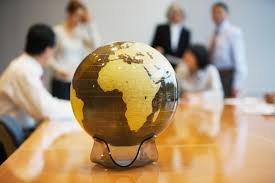 Cạnh Tranh Quốc Tế: Nâng Cao Năng Suất Lao Động và Chất Lượng Sản Phẩm